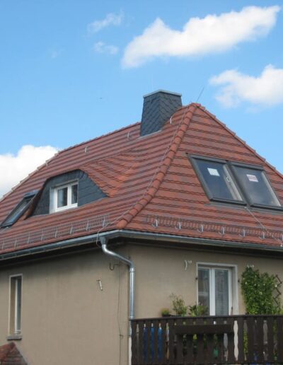 Dachdeckerei Andre Goebel Steildach Wohnhaus in Dresden Biberschwanzkronendeckung